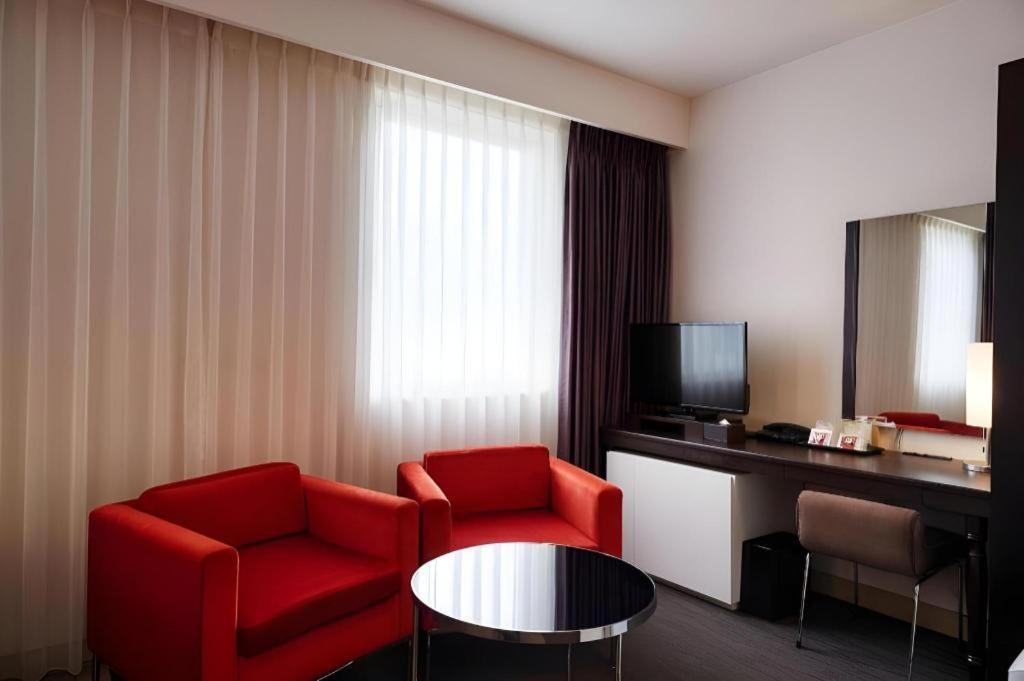 Hotel Yuquesta Asahibashi Naha Bagian luar foto