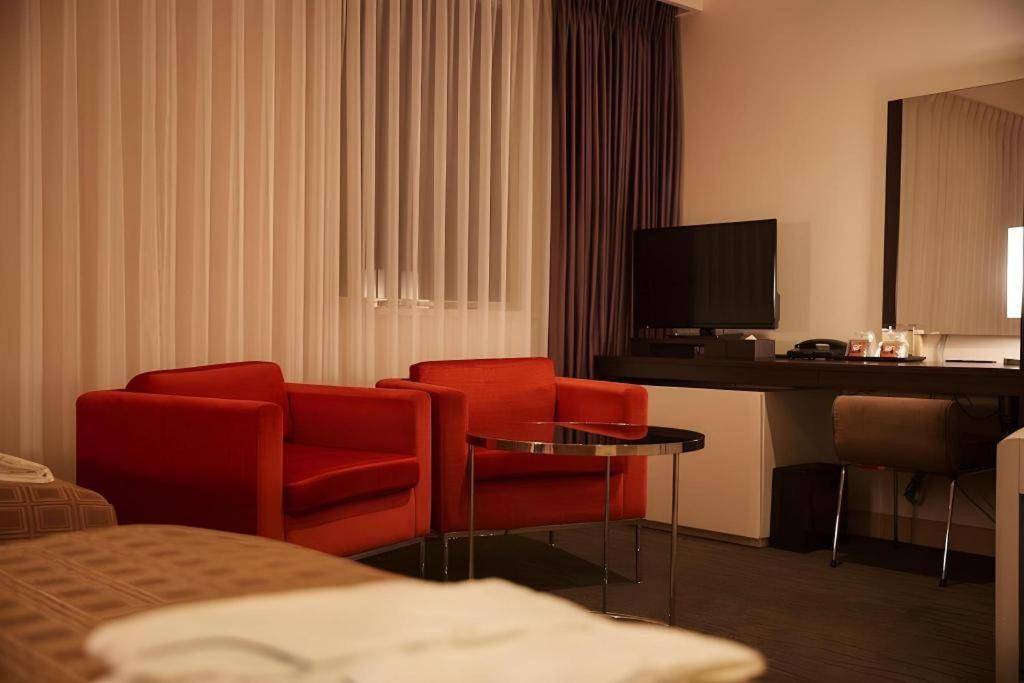Hotel Yuquesta Asahibashi Naha Bagian luar foto